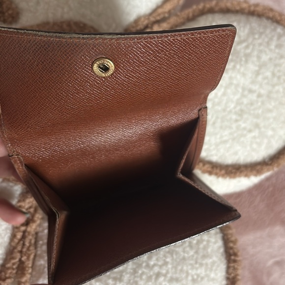 Louis Vuitton Brown Wallet with Iconic Monogram Pattern kiss lock - Picture 6 of 9